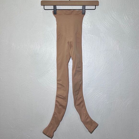 SKIMS Sculpting Legging in Ochre - Picture 3 of 5